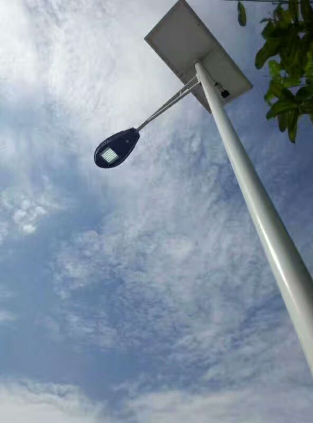 【九游会案例】海南琼海农村太阳能路灯道路亮化工程